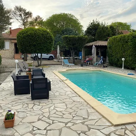 アパート Independant Calme Pas Loin Du Centre ニーム