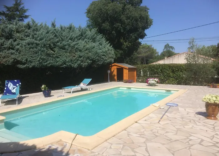 Apartment Independant Calme Pas Loin Du Centre Nimes