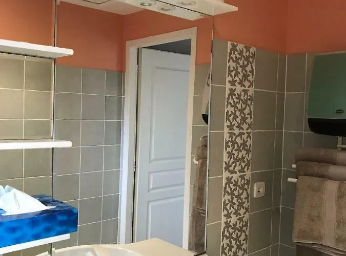 Independant Calme Pas Loin Du Centre Apartment *